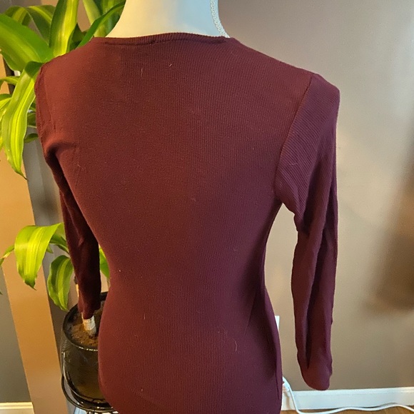 Like New INC Maroon 3/4 Sleeve V Neck Top - Picture 4 of 6